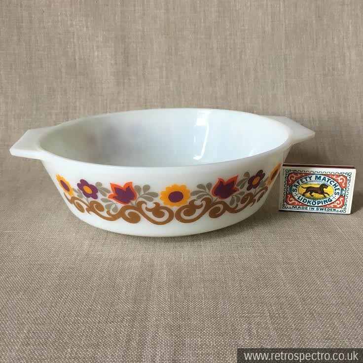 JAJ Pyrex Briarwood Pattern Casserole - RetroSpectro