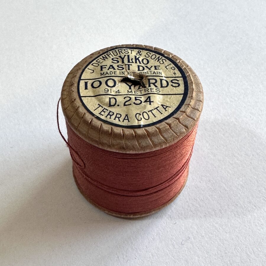Sylko Cotton Reel - Terra Cotta D.254 - RetroSpectro